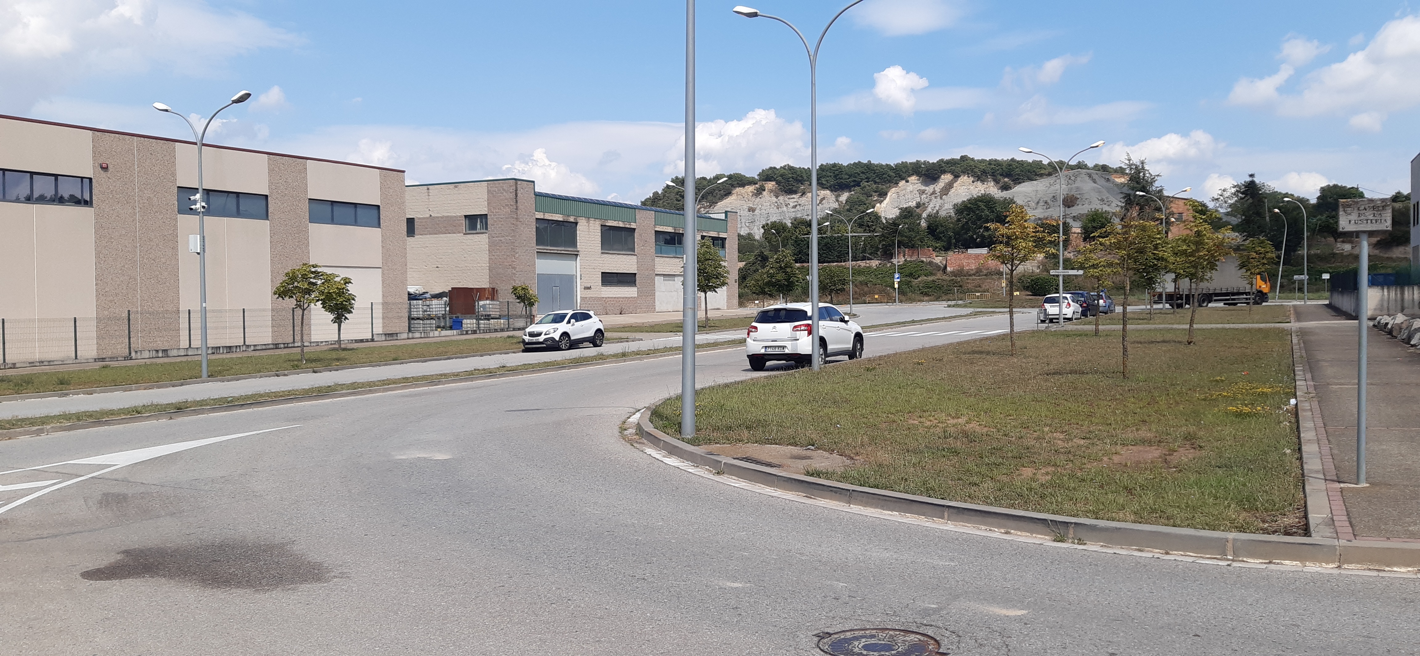 Imagen para los medios: Polígon Goules – Recuperar els bancs del Passeig dels Oficis.