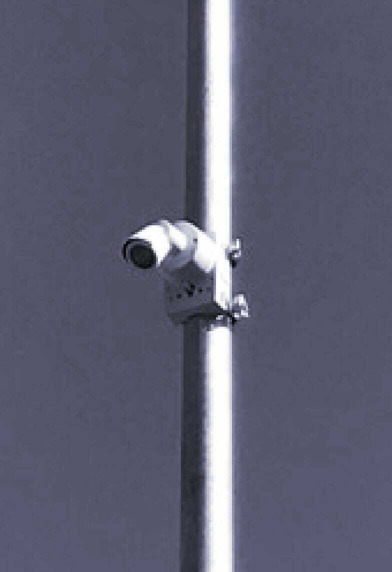 Media picture: Col·locació de càmeres de vigilància